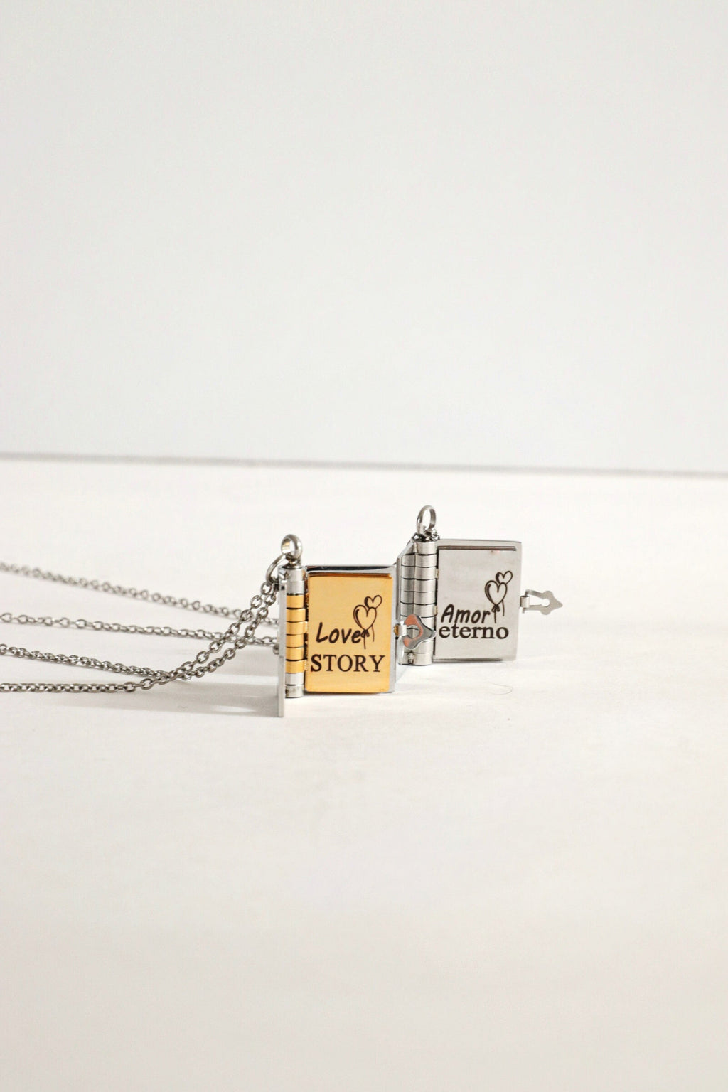 Cadena Libro de Amor