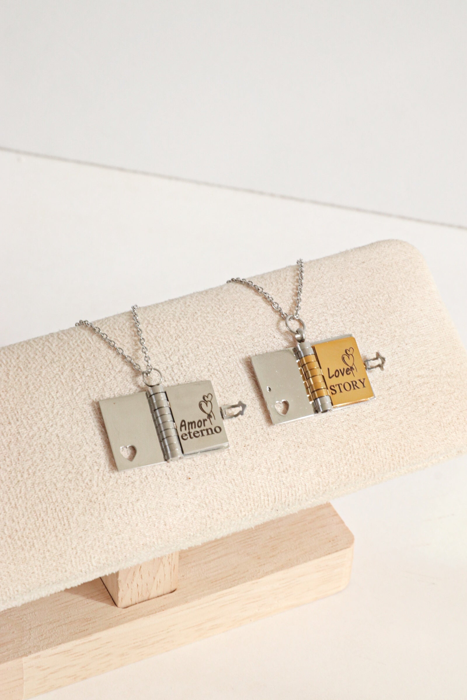 Cadena Libro de Amor